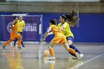 El Teldeportivo hizo sudar al CD Burela FS, pero acabó cediendo por 3-5/TA.